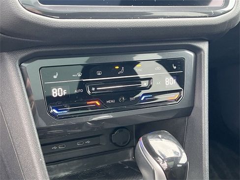 Used 2023 Volkswagen Tiguan SE R-Line image 17