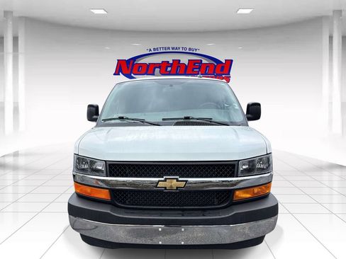 Used 2024 Chevrolet Express 2500 w/ Driver Convenience Package RWD image 8