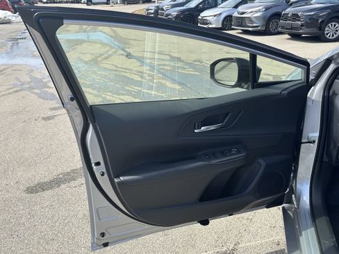 New 2026 Toyota Prius Plug-In Hybrid image 10