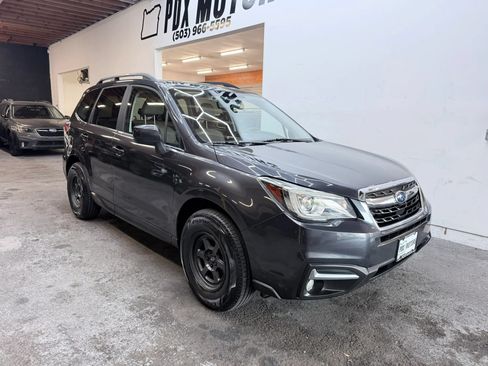 Used 2017 Subaru Forester 2.5i Limited AWD/4WD image 2