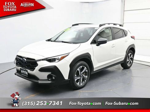 Used 2025 Subaru Crosstrek 2.5i Premium w/ Popular Package #3 AWD/4WD image 2