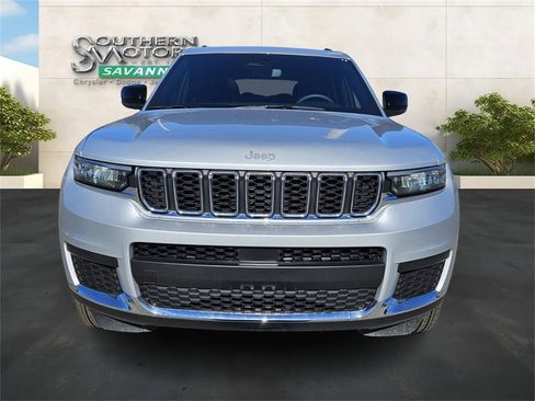 Used 2024 Jeep Grand Cherokee L Laredo w/ Luxury Tech Group I image 8