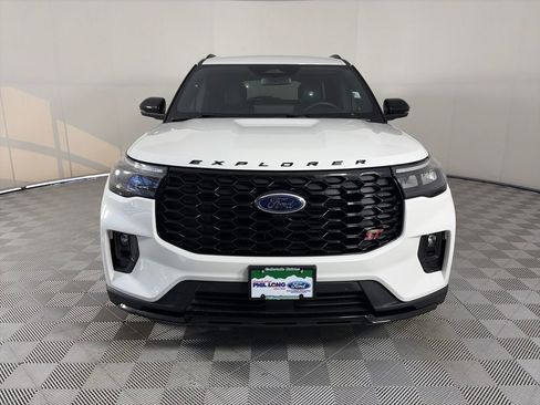 Certified 2025 Ford Explorer ST image 2