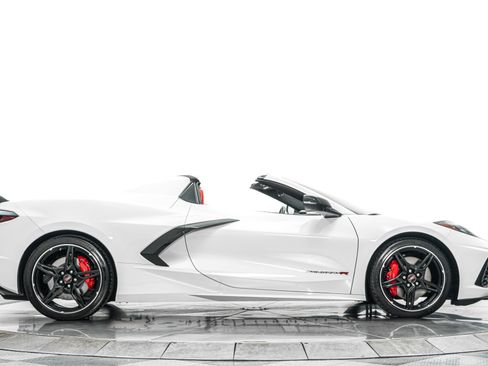 Used 2023 Chevrolet Corvette Stingray Preferred Conv w/ Z51 Performance Package RWD image 49