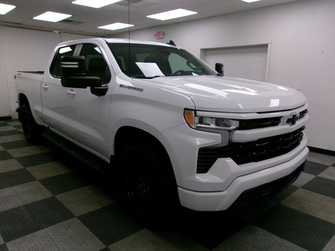 Used 2023 Chevrolet Silverado 1500 RST w/ Max Trailering Package AWD/4WD image 14