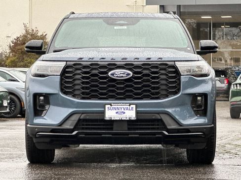 New 2026 Ford Explorer ST-Line w/ ST-Line Street Pack AWD/4WD image 3