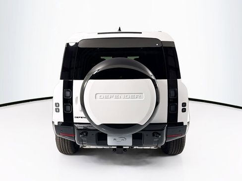 New 2026 Land Rover Defender 110 X-Dynamic SE AWD/4WD image 6