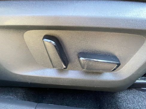 Used 2023 Nissan Rogue SL image 13