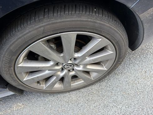 Used 2021 MAZDA MAZDA3 s FWD image 17