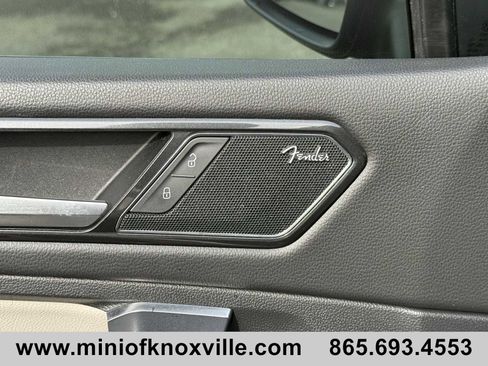 Used 2018 Volkswagen Tiguan SEL Premium image 13