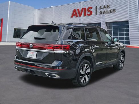 Used 2025 Volkswagen Atlas SE FWD image 6
