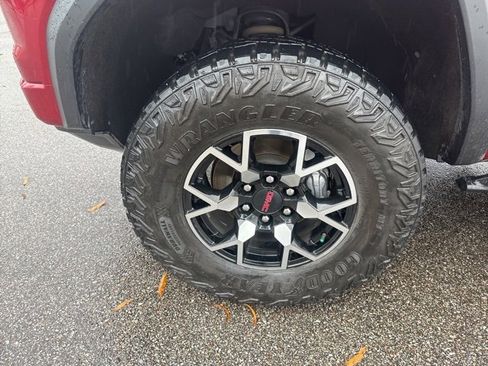 Used 2023 GMC Canyon AT4X w/ LPO, Sports Bar Package image 31