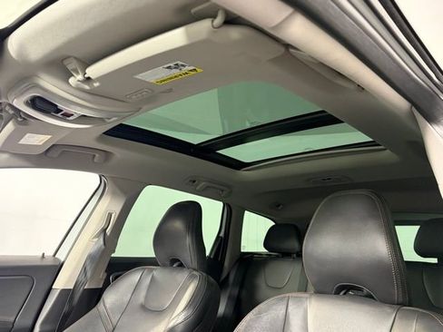 Used 2017 Volvo XC60 T6 Dynamic w/ Advanced Package image 25