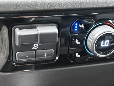 Used 2024 Chevrolet Silverado 2500 LTZ w/ LTZ Plus Package image 28