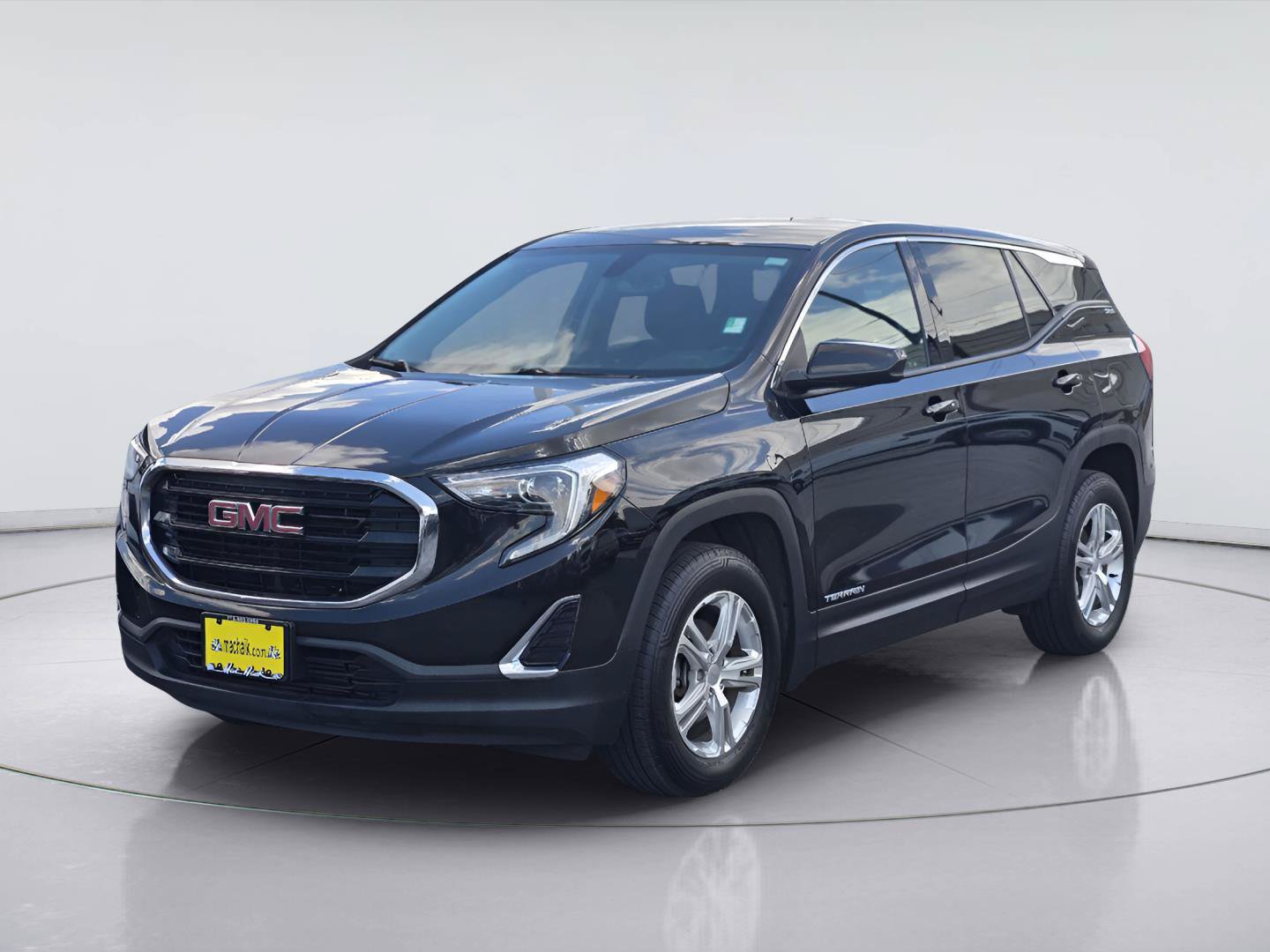 Used 2019 GMC Terrain SLE AWD/4WD image 1