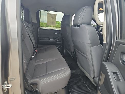 Used 2022 Nissan Frontier SV AWD/4WD image 36