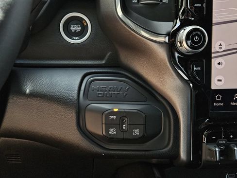 New 2026 RAM 2500 Laramie w/ Night Edition AWD/4WD image 19