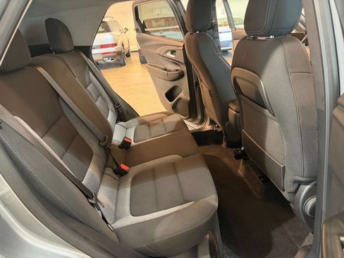 Used 2025 Chevrolet TrailBlazer LT FWD image 36