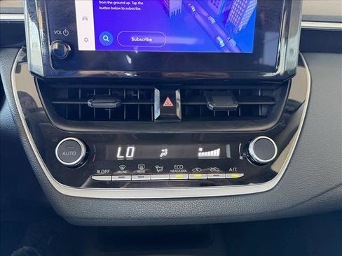 Used 2025 Toyota Corolla LE FWD image 19