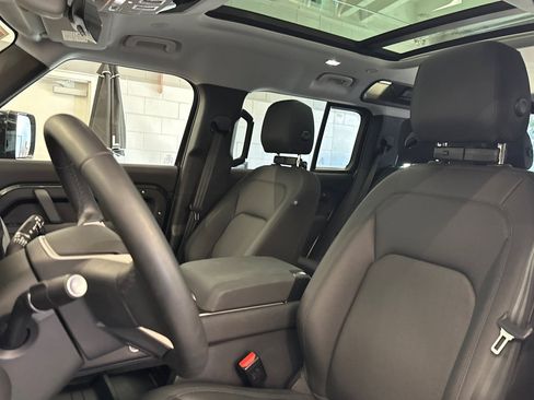 Used 2025 Land Rover Defender 110 S image 6