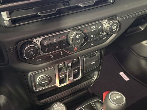 New 2026 Jeep Gladiator Sport AWD/4WD image 21