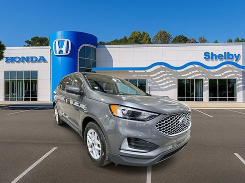 Used 2024 Ford Edge SEL image 2