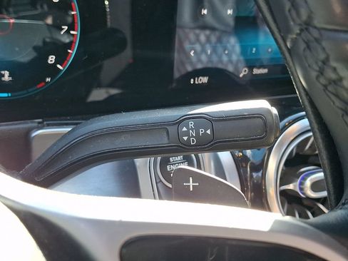 Used 2021 Mercedes-Benz GLB 250 4MATIC image 15