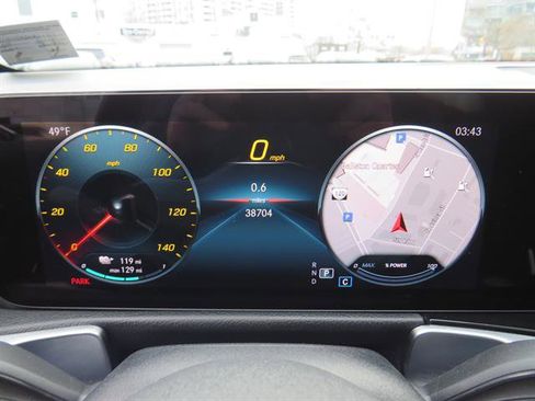 Used 2022 Mercedes-Benz EQB 350 4MATIC image 12