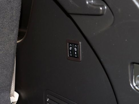 Certified 2023 Buick Enclave Avenir w/ Avenir Technology Package image 31