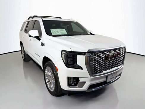 Used 2024 GMC Yukon Denali AWD/4WD image 3
