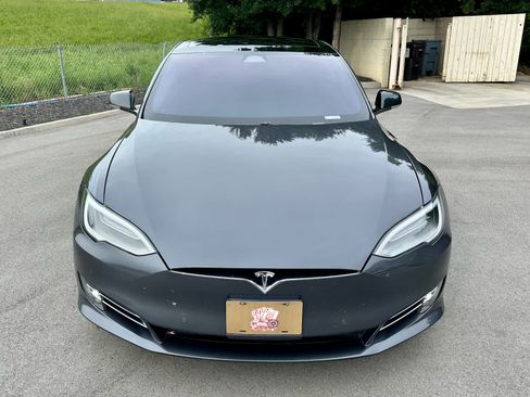 Used 2018 Tesla Model S P100D AWD/4WD image 2