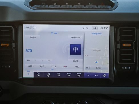 Used 2022 Ford Bronco Badlands image 14