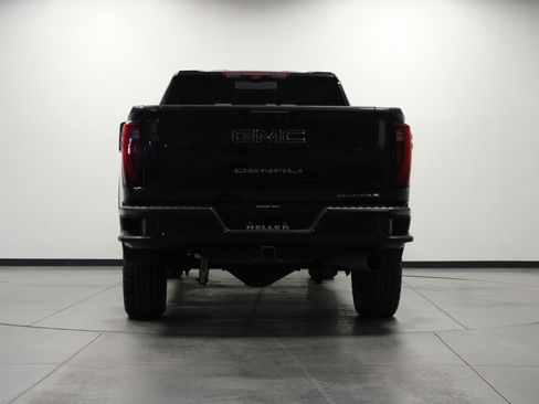Used 2024 GMC Sierra 3500 Denali Ultimate AWD/4WD image 5
