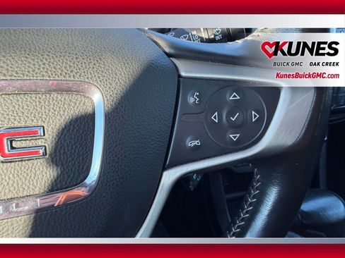 Used 2021 GMC Canyon Denali image 12