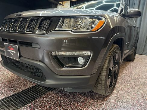 Used 2019 Jeep Compass Latitude image 11