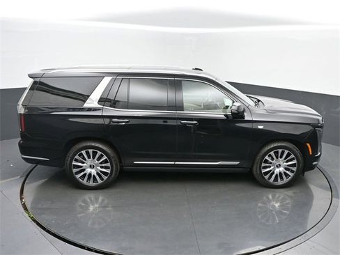 Certified 2025 Cadillac Escalade Premium Luxury Platinum w/ LPO, Floor Liner Package image 45