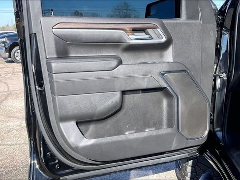 Used 2023 Chevrolet Silverado 1500 RST w/ Z71 Off-Road Package image 17