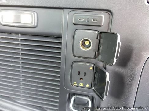 Used 2025 Ford Expedition Active AWD/4WD image 30