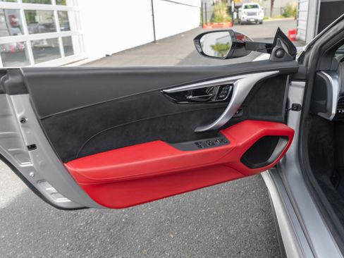 Used 2018 Acura NSX AWD/4WD image 10