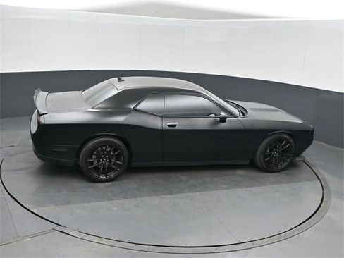 Used 2018 Dodge Challenger T/A image 29
