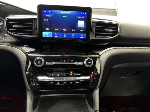 Used 2023 Ford Explorer ST-Line image 9