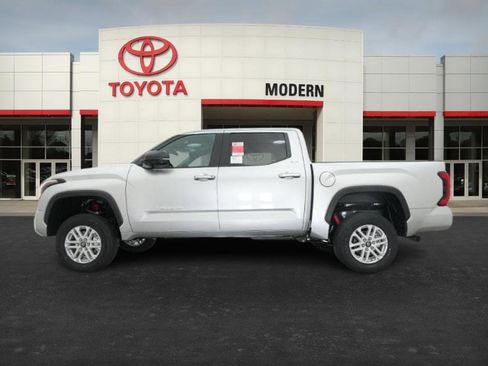 New 2026 Toyota Tundra SR5 image 10