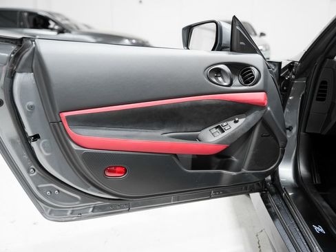 Used 2024 Nissan Z Performance w/ Floor Mat Package RWD image 26