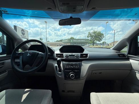 Used 2012 Honda Odyssey EX image 19