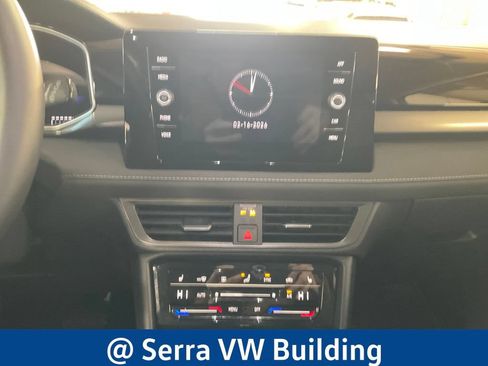 Certified 2025 Volkswagen Taos SE AWD/4WD image 20