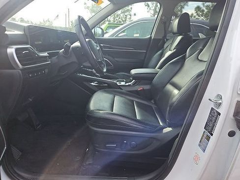 Certified 2025 Kia Telluride S image 8