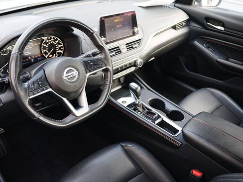 Used 2022 Nissan Altima 2.5 SR image 8