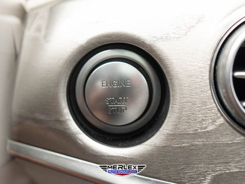 Used 2017 Mercedes-Benz S 550 4MATIC Sedan image 33