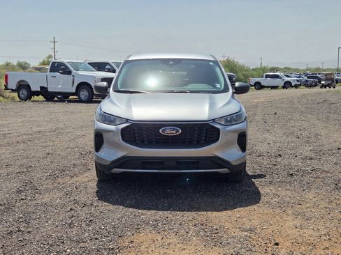 Used 2024 Ford Escape Active w/ Tech Pack #1 FWD image 2