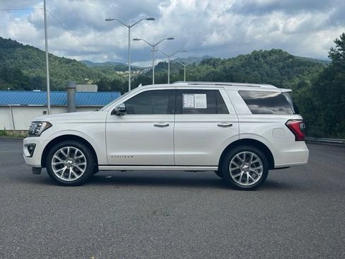 Used 2019 Ford Expedition Platinum RWD image 4
